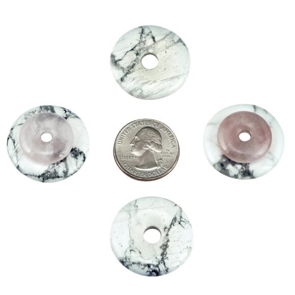 White Howlite and Rose Quartz Necklace - Picture 5 of 6